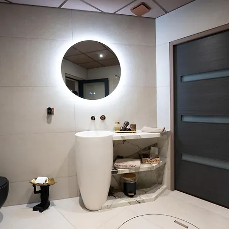 Bed & Breakfast Caracalla Prive - D'hotes Avec Piscine, Jaccuzi Et Hammam Privatifs *