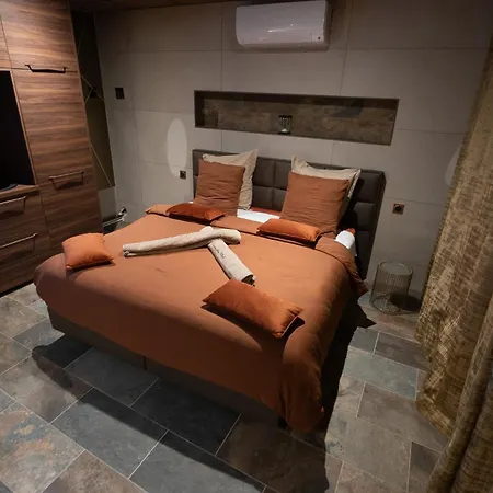 Caracalla Prive - D'hotes Avec Piscine, Jaccuzi Et Hammam Privatifs
